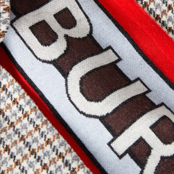 Authentic Burberry Sheena Coat - Picture 4 of 6